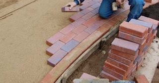 Установка тротуарной плитки в Ахтубинске - цена от 828 руб. за работу