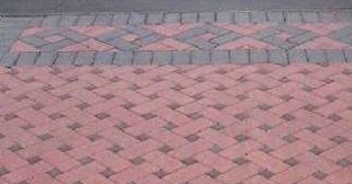 Укладка тротуарной плитки на старое бетонное основание в Ахтубинске в октябре